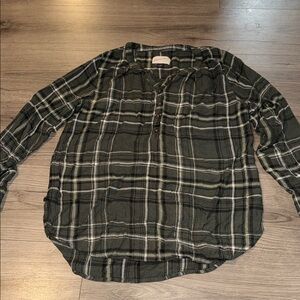 Universal Thread Green Plaid Quarter Button Down Shirt